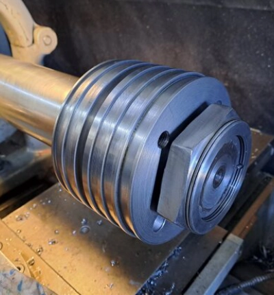 foto di costruzione componenti meccanici